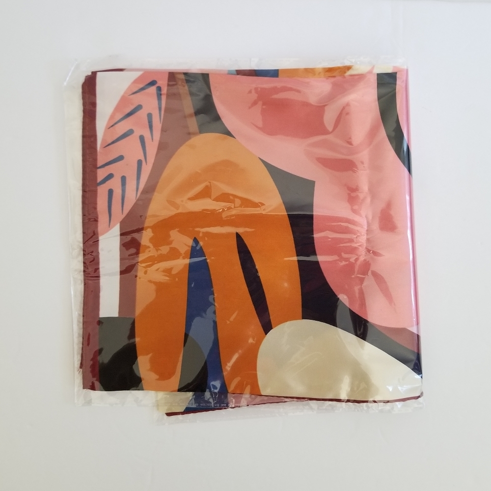 NWOT Large Multicolor Square Scarf - Picture 5 of 5